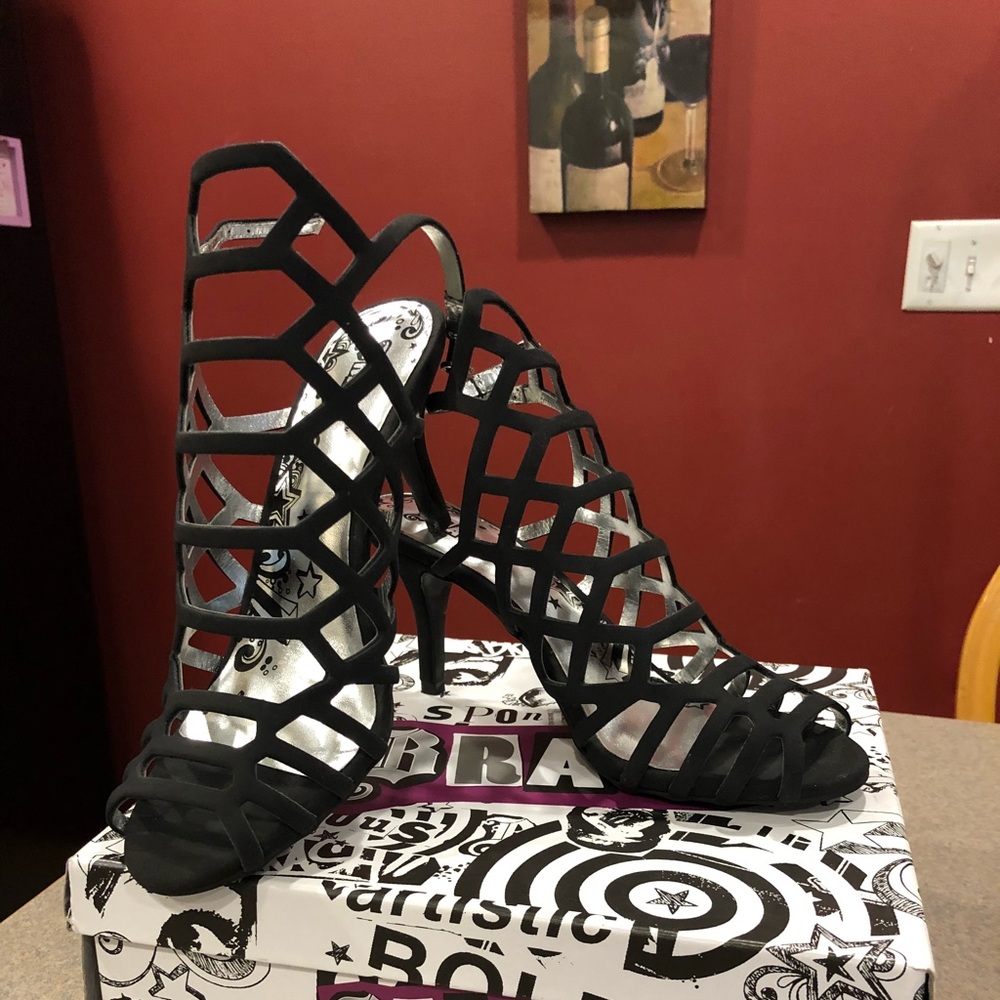 Black dress heels